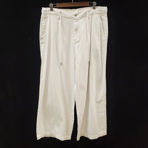 Old Navy Womens Drapey Drawcord Wide Leg Jeans Size 14 White Classic Clean Girl - Picture 1 of 12